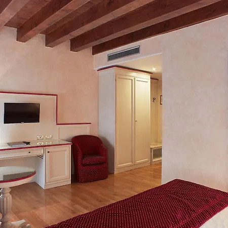 Mazzanti 3* فيرونا